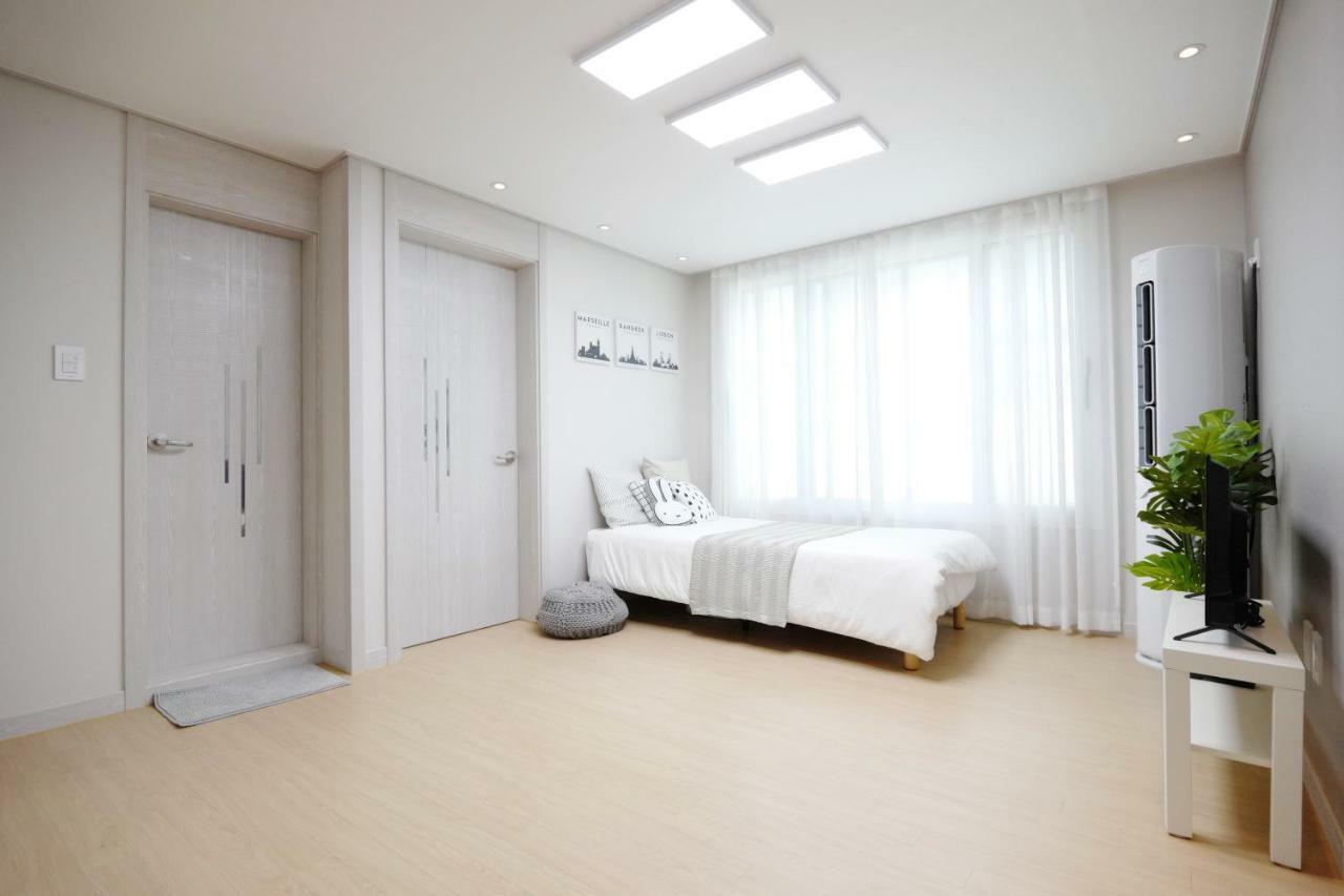 H House Yeonnam Apartment Сеул Екстериор снимка