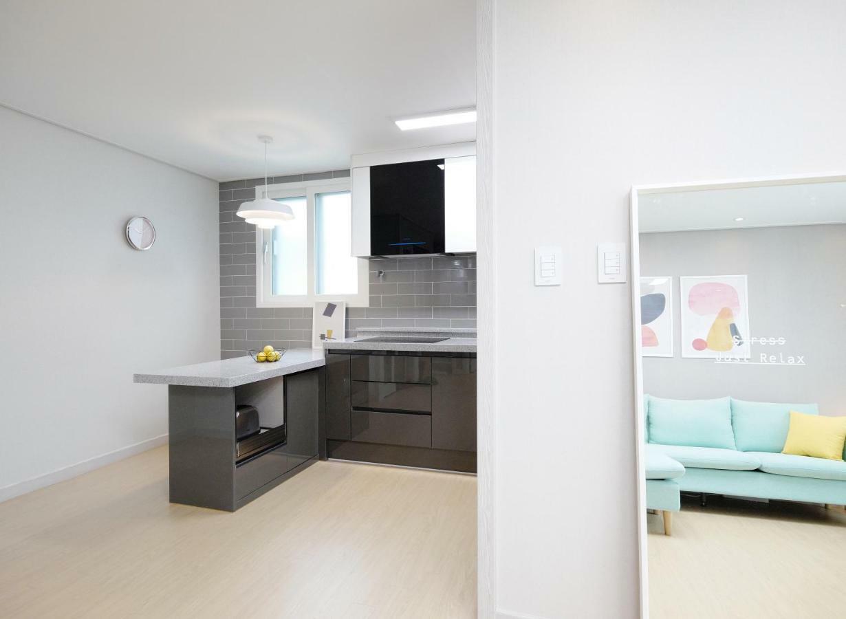 H House Yeonnam Apartment Сеул Екстериор снимка