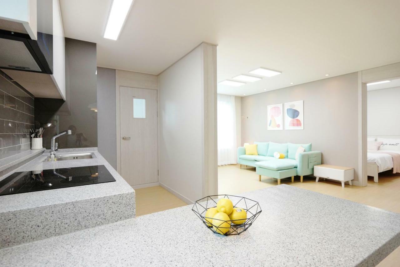 H House Yeonnam Apartment Сеул Екстериор снимка