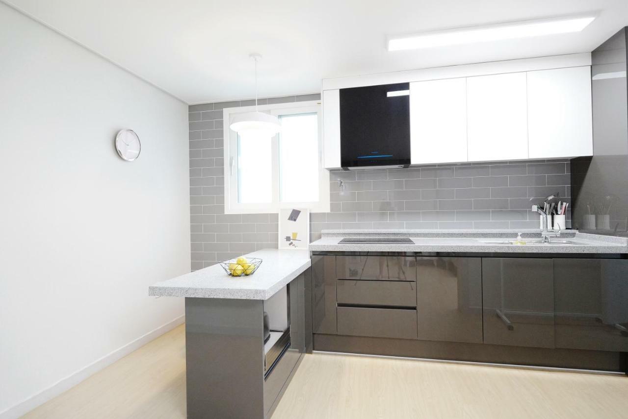 H House Yeonnam Apartment Сеул Екстериор снимка