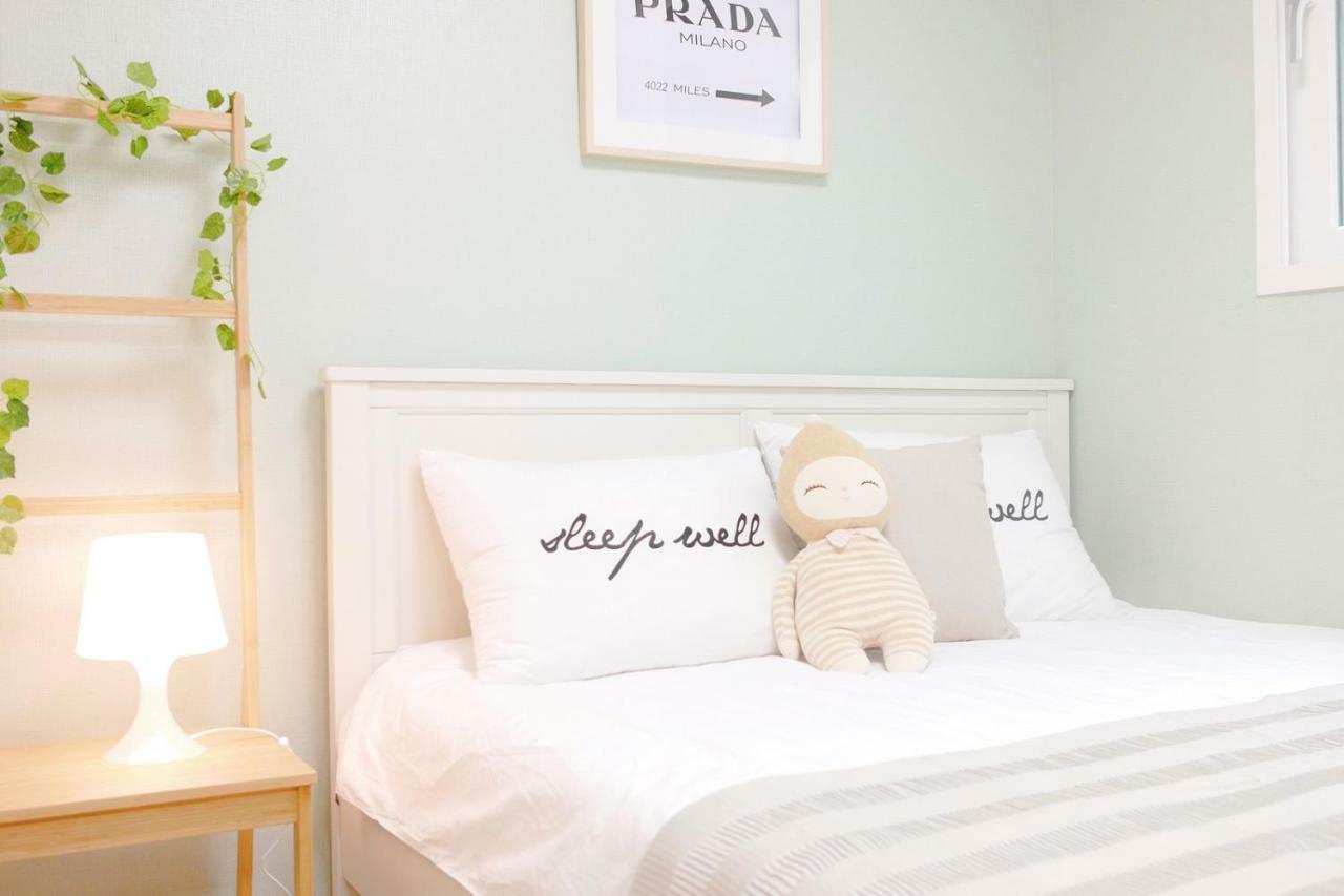 H House Yeonnam Apartment Сеул Стая снимка